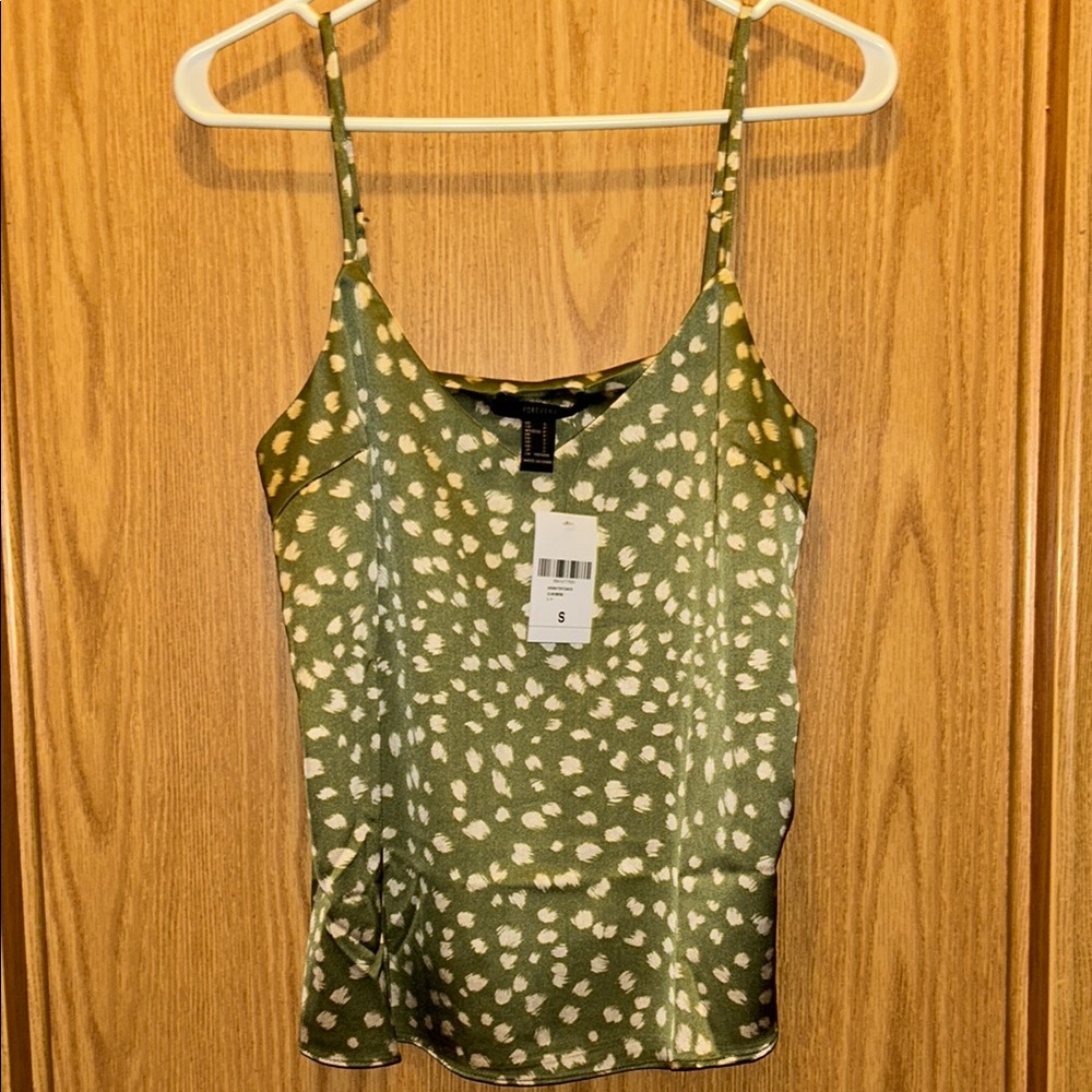 Forever 21 Green Fitted Camisole with Spaghetti Straps